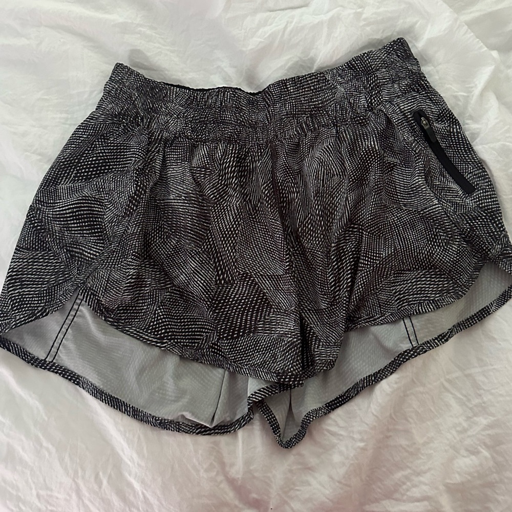 Lululemon Hotty Hot Short